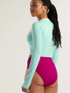 Blocker Cropped Rash Guard 12 Blocker Cropped Rash Guard -Prana Sportswear Shop 444701 02