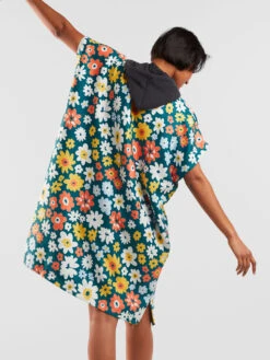 Nomadix PrivaSea Poncho - Spring Flowers -Prana Sportswear Shop 716620 05